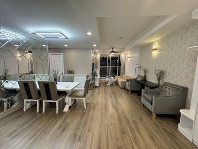 Rent · 2 bd · 80 м² · Quận 3, ул. Đường Hoàng Sa