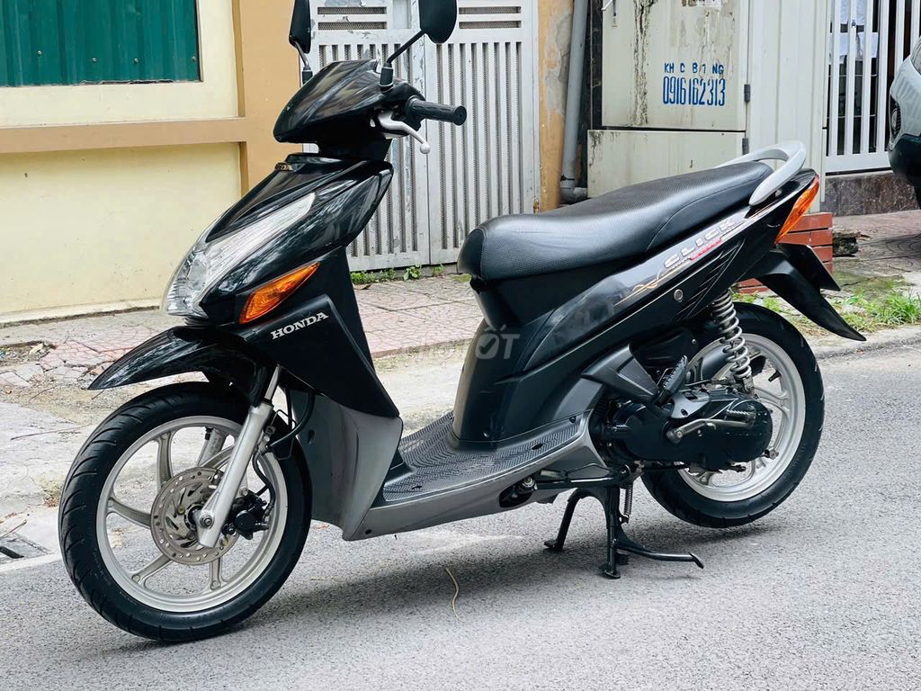 HONDA CLICK 110 ĐEN VÀNH 6 NAN ĐỜI CAO. Mua bán Xe máy tại Quận Nam Từ Liêm Hà Nội được đăng bởi MAI HÒA hình 2