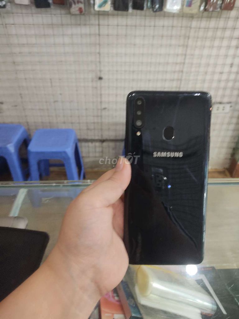 Samsung A20s 3GB/32GB Đen Màn ám. Mua bán Điện thoại tại Quận Cầu Giấy Hà Nội được đăng bởi thuy  hình 1
