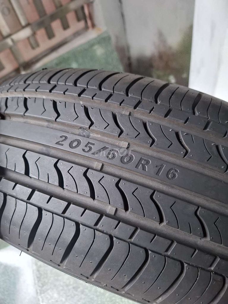 1 cặp vỏ xe mới 205/60/R16