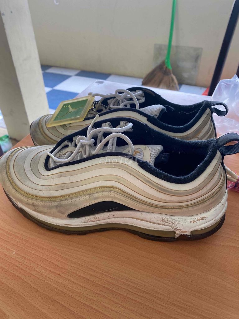 Giày chính hãng thanh lý sz 41 42