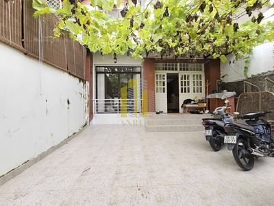 Аренда · 3 комн. · 160 м² · Thành phố Thủ Đức, ул. Thảo Điền