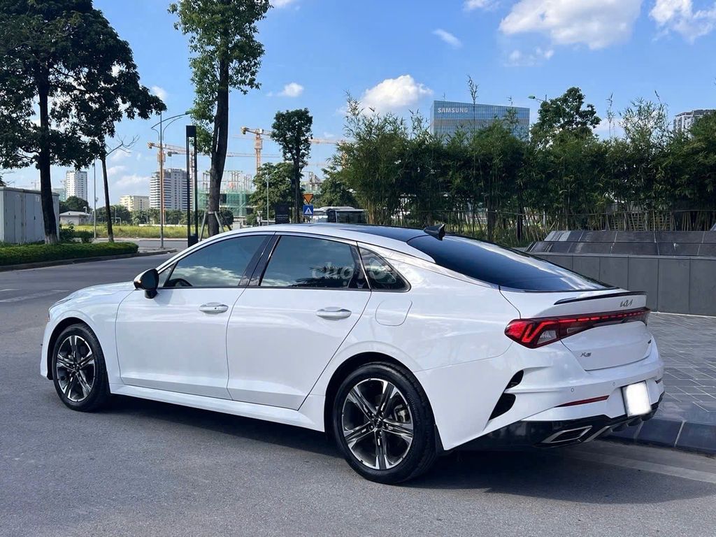 Kia K5 2,5 GT Line белый 2022-10000 км