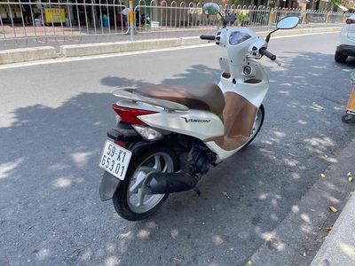 Honda Vision Trắng Việt Nam