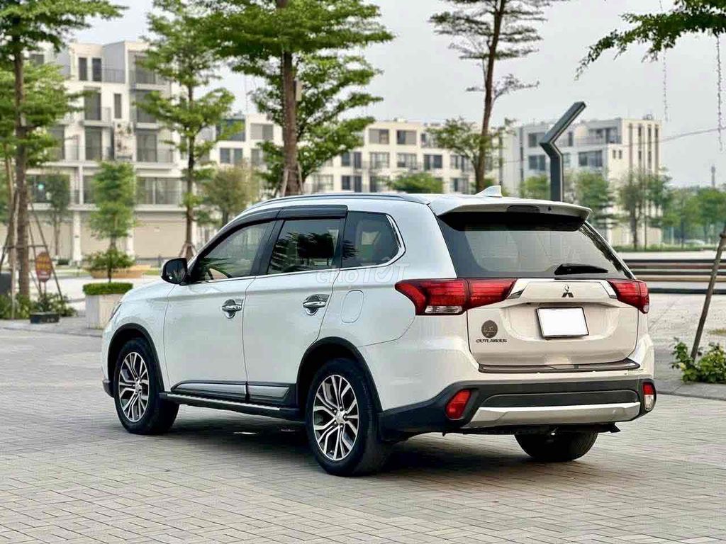 Mitsubishi Outlander, семейный автомобиль в ухоженном состоянии