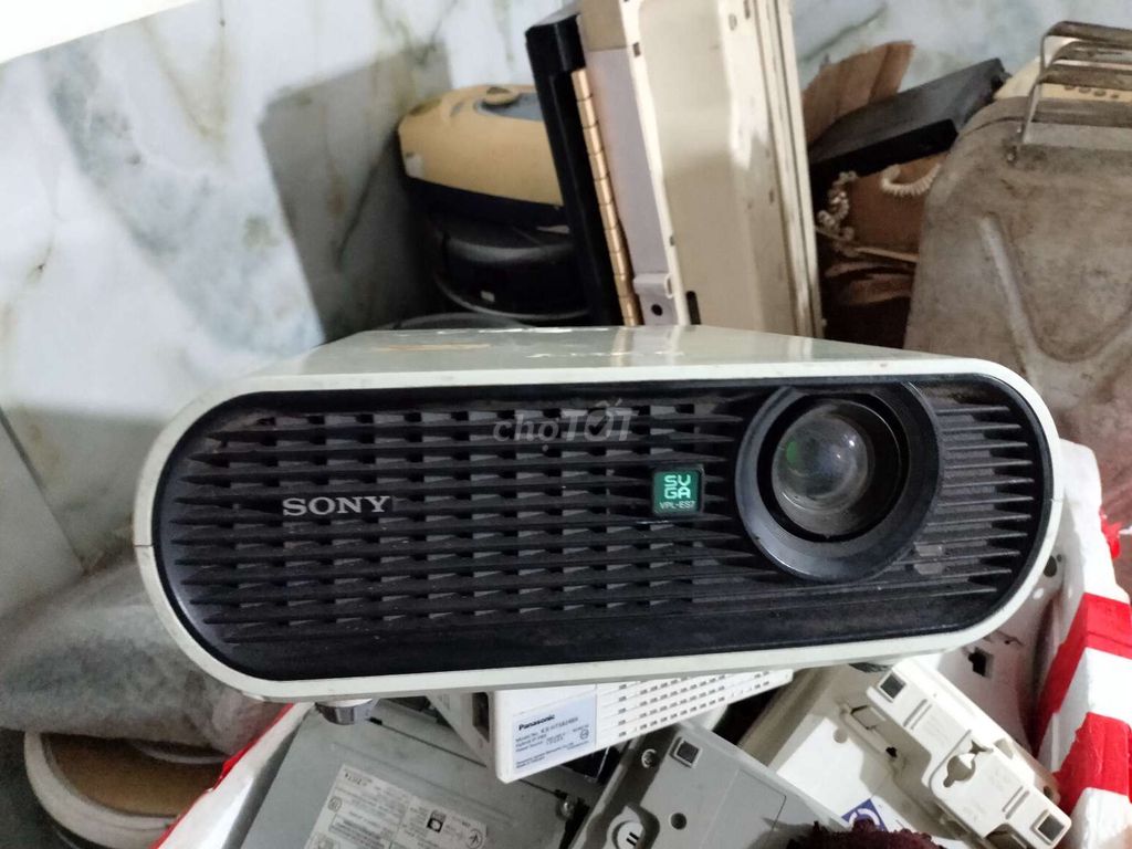 Máy chiếu Sony Trắng. Mua bán Đồ dùng văn phòng tại Quận Gò Vấp Tp Hồ Chí Minh được đăng bởi phúc nk hình 1
