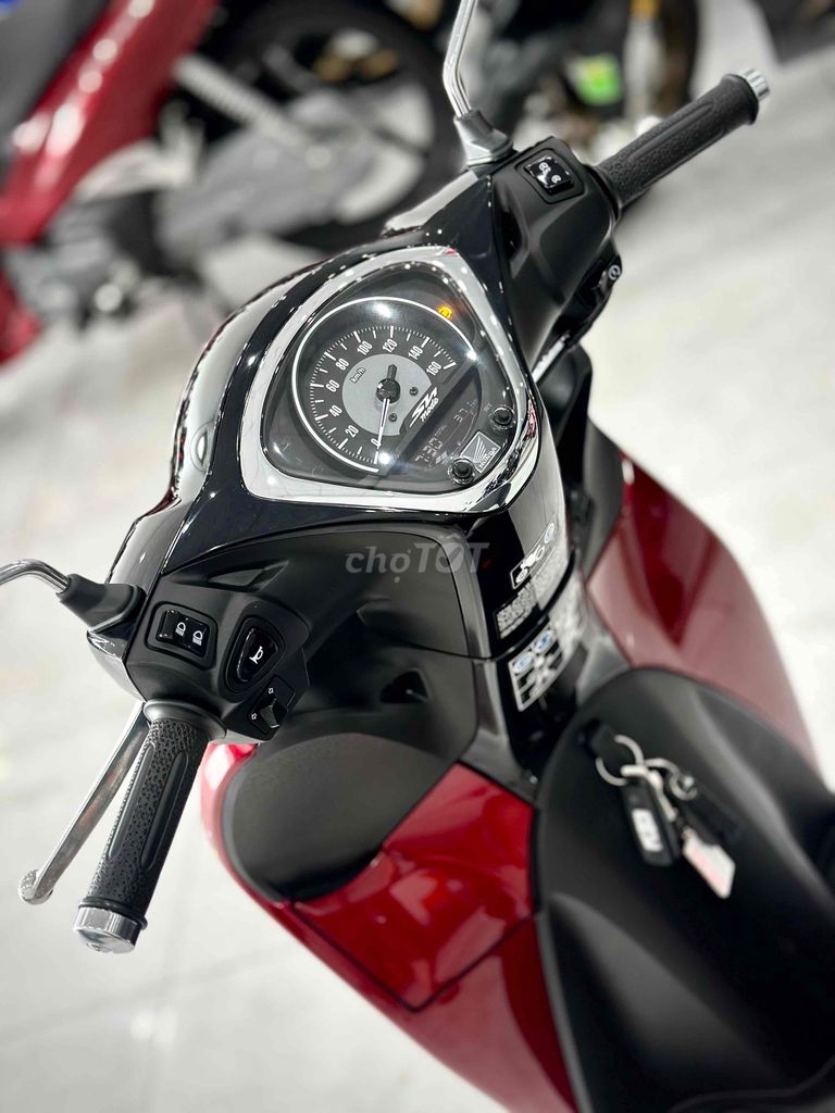 Shmode 2025 ABS Odo300km chính chủ ký. Mua bán Xe máy tại Thị xã Phú Mỹ Bà Rịa - Vũng Tàu được đăng bởi Cửa Hàng Xe Máy Phú Mỹ hình 4