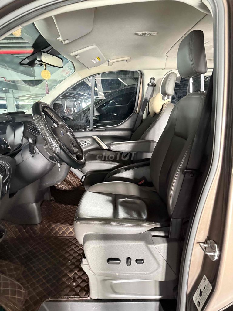 Ford Tourneo 2019 Titanium 2.0 AT - zin nguyên bản. Mua bán Ô tô tại Quận 1 Tp Hồ Chí Minh được đăng bởi Quynh Nguyen hình 9