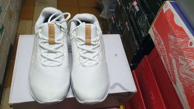 mình cần bán 1 đôi giày hiệu NB size 42. Mua bán Giày dép tại Quận 10 Tp Hồ Chí Minh được đăng bởi Nguyen hung