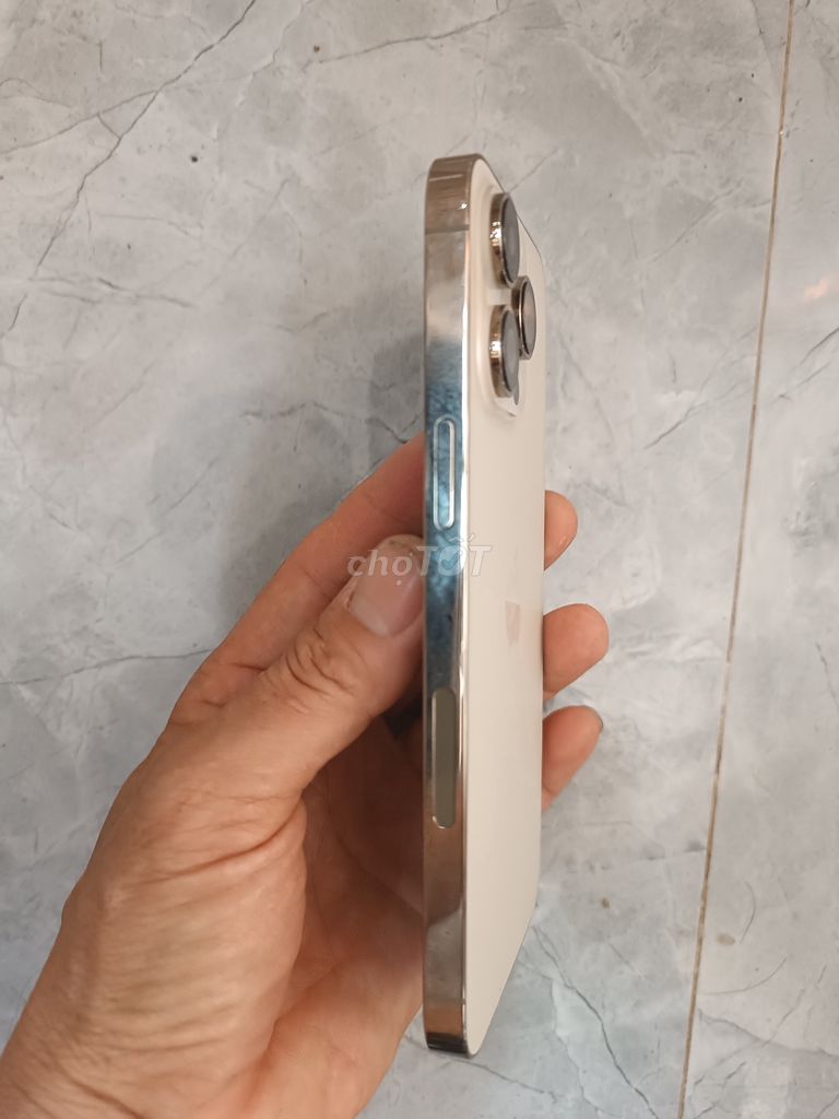 Apple iPhone 14 Pro Max 128GB Vàng Đã sử dụng. Mua bán Điện thoại tại Huyện Châu Đức Bà Rịa - Vũng Tàu được đăng bởi Trinh Pham hình 1