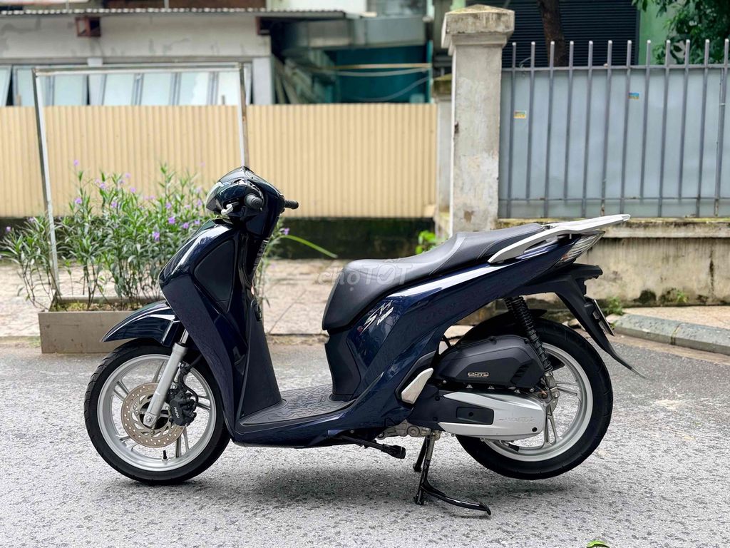 Хонда SH 125 2018 года рождения в Ханойском море
