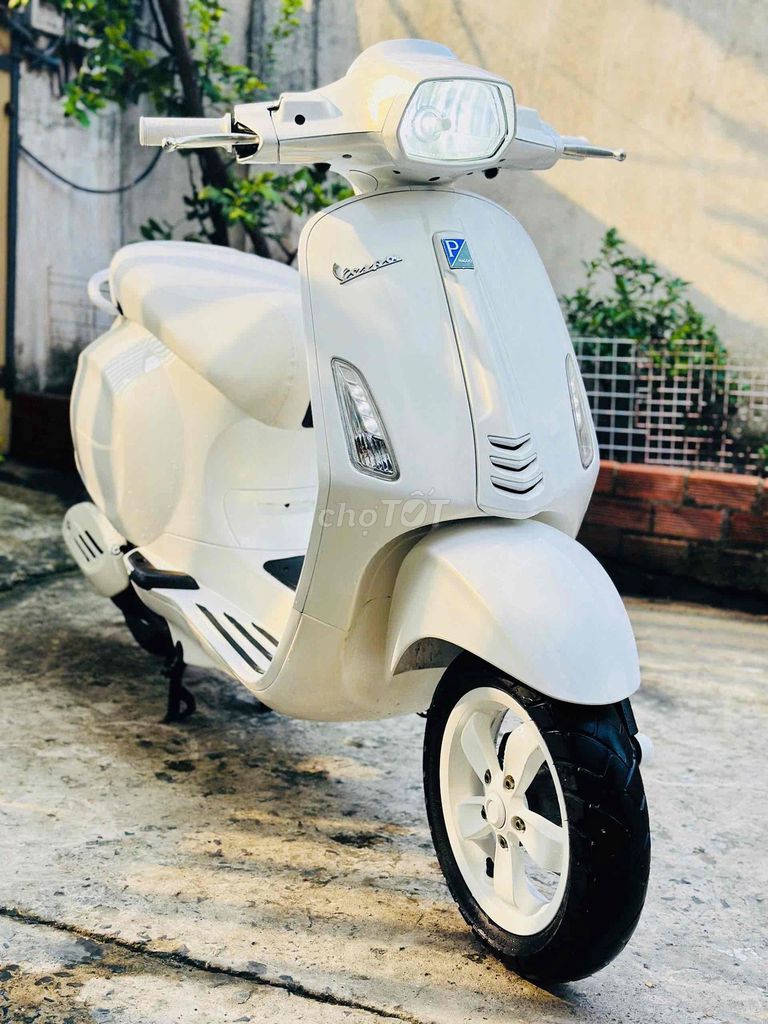Piaggio Vespa Primavera 125CC 3VAL IE 2015 Белый