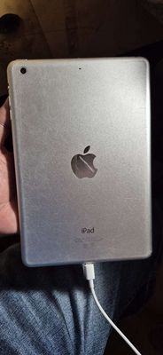 iPad mini 2 16GB lao hiện xem youtube ok