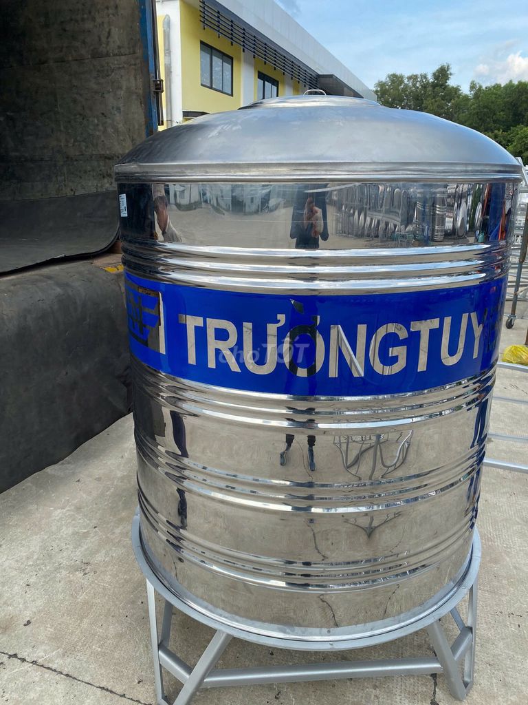 Bồn nước inox Trường Tuyền đứng 2000L. Mua bán Nội thất, đồ gia dụng khác tại Thị xã Bình Long Bình Phước được đăng bởi Nhà máy Bồn Nước hình 1