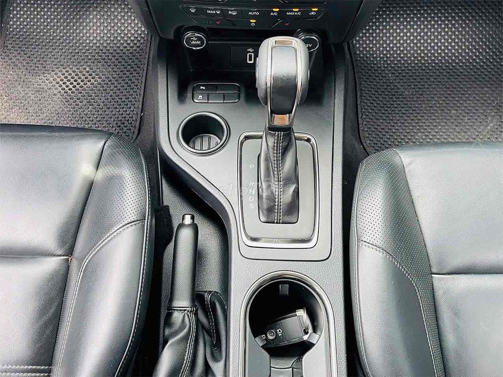 Ford Everest 2019 Titanium 2.0L AT 4x2 - 61000 km. Mua bán Ô tô tại Quận 12 Tp Hồ Chí Minh được đăng bởi Xe Đẹp Minh Khôi hình 8