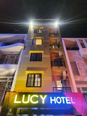 Lucy Hotel Cần Tuyển Lễ Tân Ca Đêm
