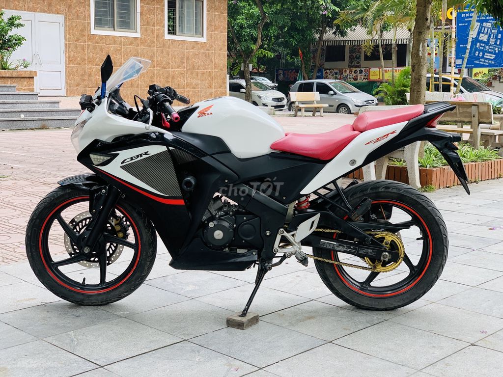HONDA CBR 150 BẢN NHẬP THÁI MÁY ZIN BÔ NỔ CỰC BỐC. Mua bán Xe máy tại Quận Nam Từ Liêm Hà Nội được đăng bởi Hà Thanh hình 6
