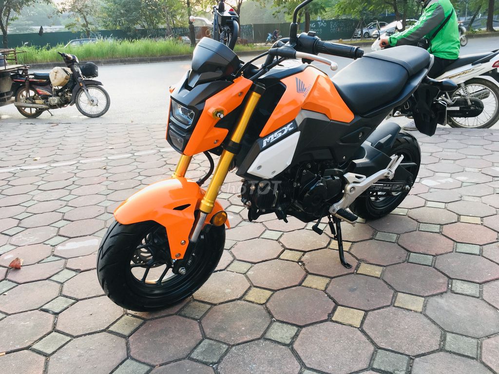HONDA MSX 125  MÀU VANG CHÍNH CHỦ NGUYÊN ZIN 2023. Mua bán Xe máy tại Quận Nam Từ Liêm Hà Nội được đăng bởi Hồng Nhung hình 6