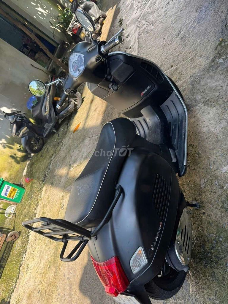 Bán xe Piaggio Vespa GTS 125 Super đen nhám. Mua bán Xe máy tại Thành phố Thủ Đức Tp Hồ Chí Minh được đăng bởi Vũ Lighter hình 1