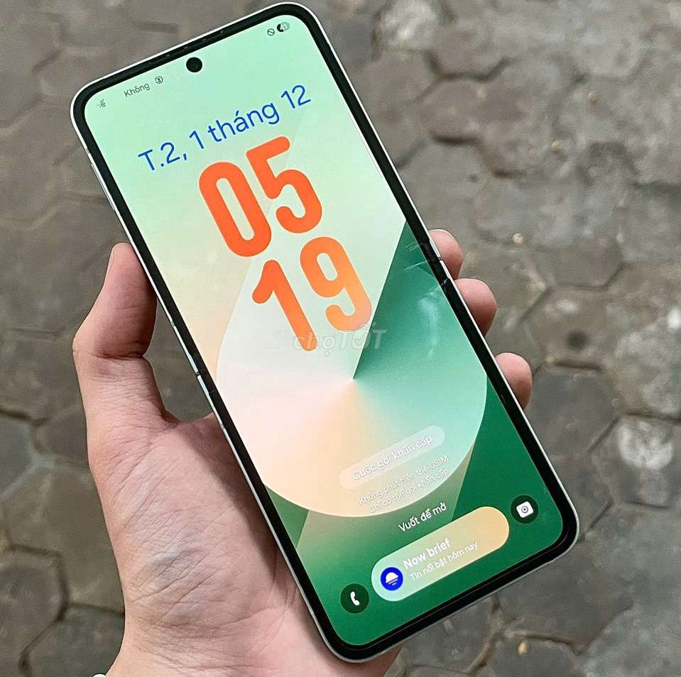 Z Flip 6 Xanh Lá 256GB ///  2sim zin ápxuất. Mua bán Điện thoại tại Thành phố Thủ Đức Tp Hồ Chí Minh được đăng bởi Minh phương hình 1