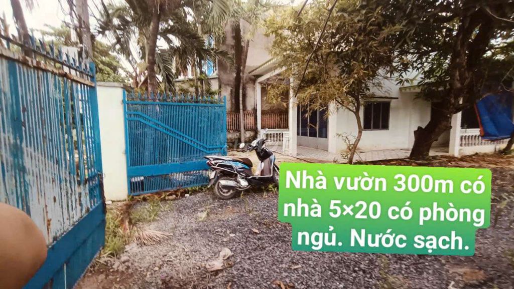 Nhà vườn mặt tiền lại Hùng Cường vào 1/ . Tổng 300 m có  nhà 5*20