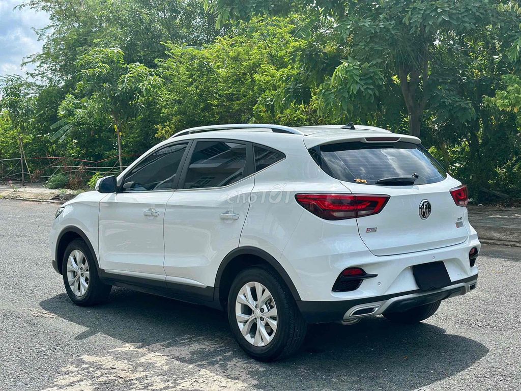 MG ZS STD 2025 Белый кроссовер 20 тыс. км 399 млн