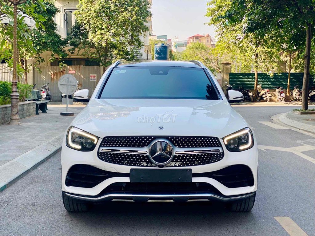 Mercedes Benz GLC 2021 300 4MATIC - 60000 km