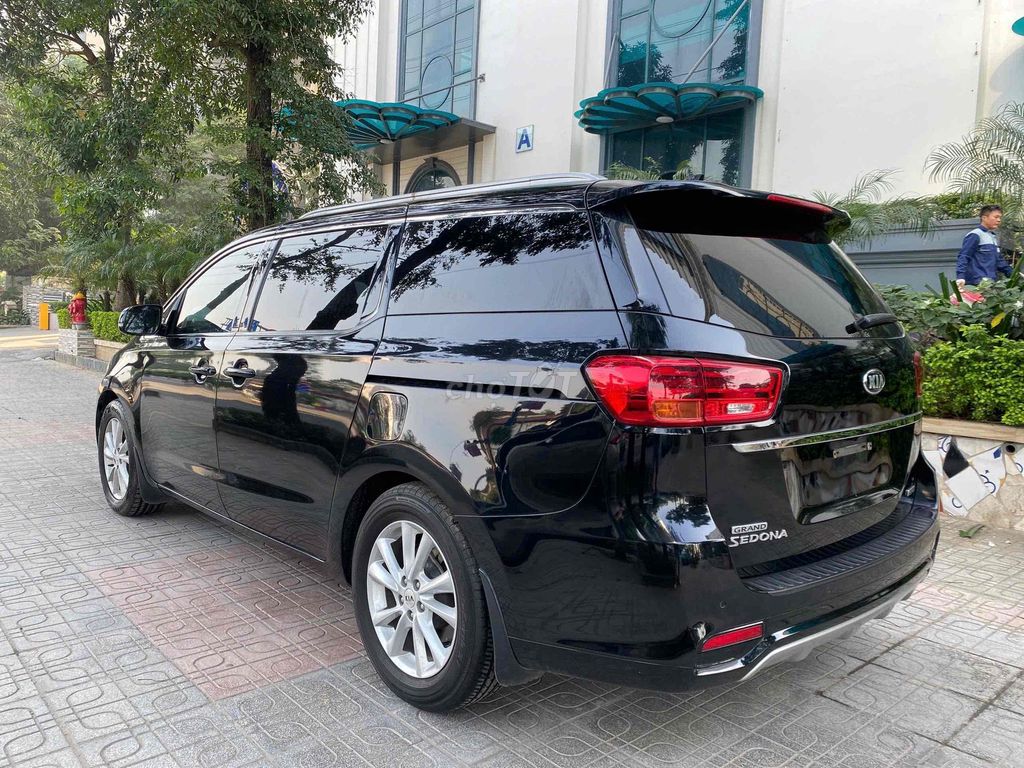 Kia Grand Sedona 2019 7 chỗ Đen. Mua bán Ô tô tại Quận Nam Từ Liêm Hà Nội được đăng bởi Auto Hoàn kều  hình 4