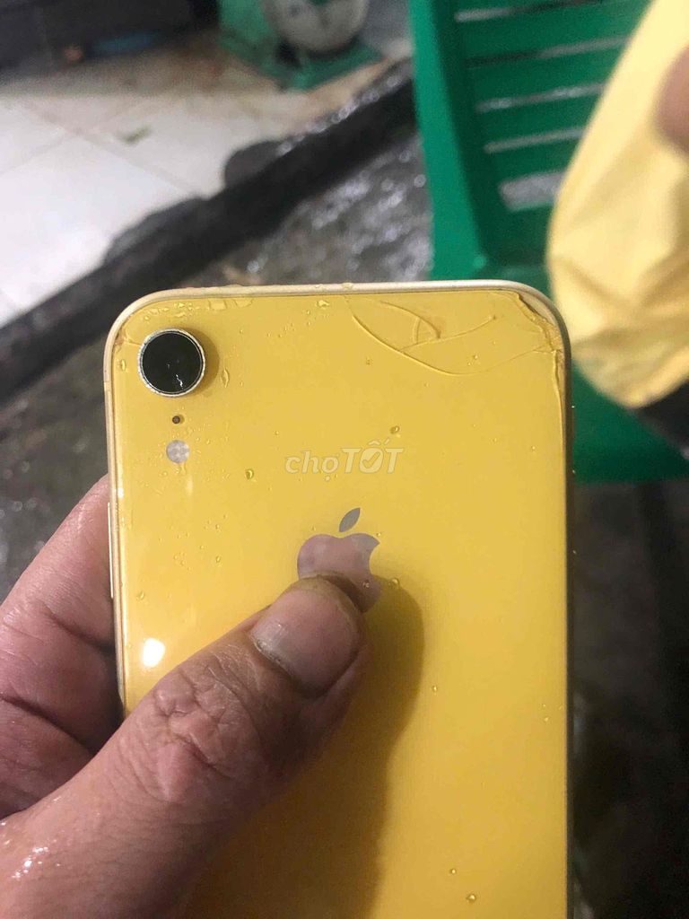 Apple iPhone XR 64GB Vàng Giao Lưu. Mua bán Điện thoại tại Quận Đống Đa Hà Nội được đăng bởi Lô Hồng Phong hình 1