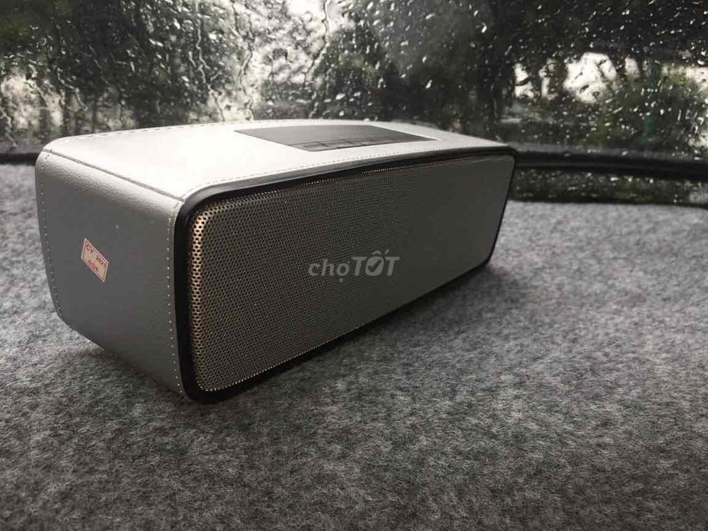 Loa bluetooth cầm nặng chắc bass vỗ ấm. Mua bán Tivi, Âm thanh tại Thành phố Vĩnh Long Vĩnh Long được đăng bởi Happy Gift Shop Vĩnh Long hình 1