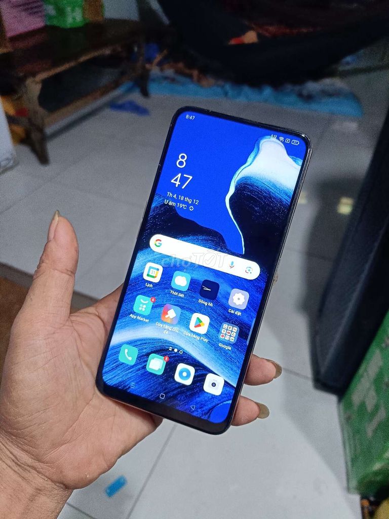 Oppo reno 2F.  8+3/128gb