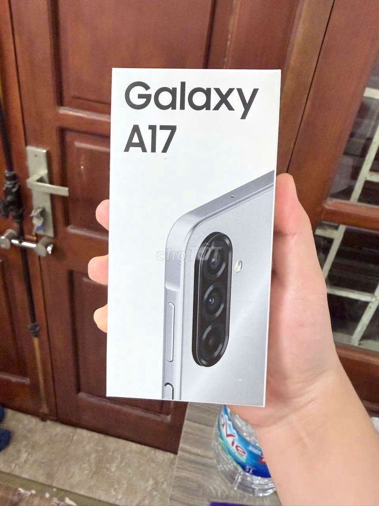 Samsung Galaxy A17 8GB/128GB Bạc. Mua bán Điện thoại tại Thị xã Sơn Tây Hà Nội được đăng bởi Minhhhhh hình 1