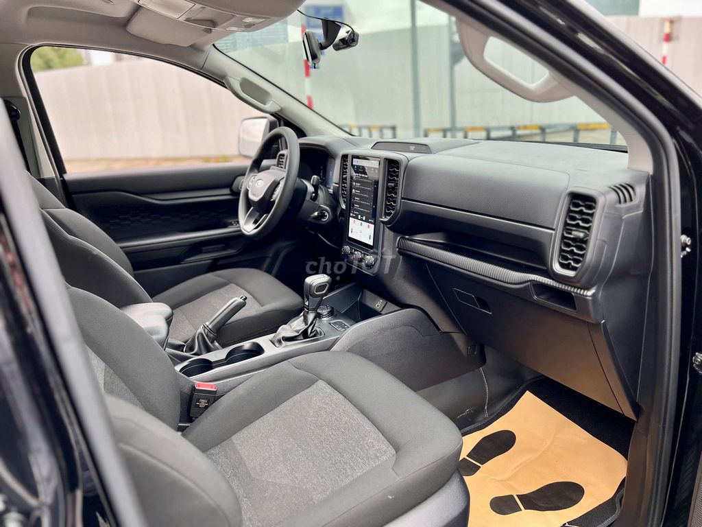 Ford Ranger 2025 XLS 2.0L 4x4 AT - 8000 km. Mua bán Ô tô tại Quận Cầu Giấy Hà Nội được đăng bởi An Phát AUTO hình 12