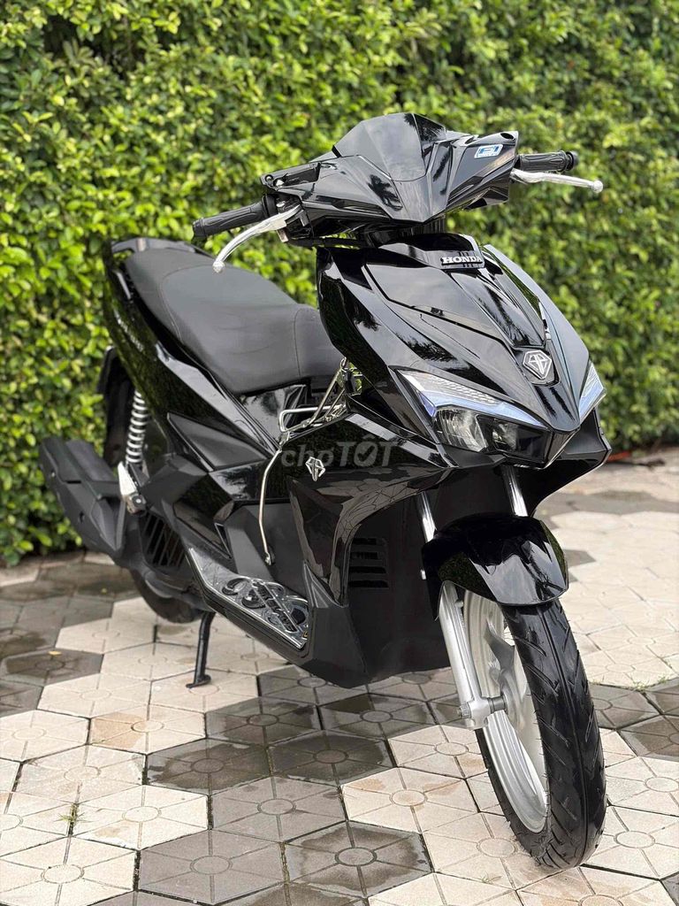 Honda Air Blade 2019 с санкт-петербургскими... стоп, с госномером Хошимина, родной мотор, смарт-ключ