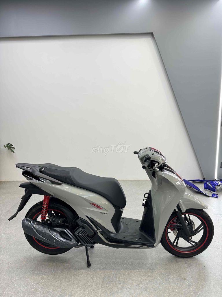 SH160 Abs 2023 siêu lướt 1900 ko khác gi xe mới. Mua bán Xe máy tại Quận Cái Răng Cần Thơ được đăng bởi Cửa Hàng Xe Máy Quang Sang hình 9
