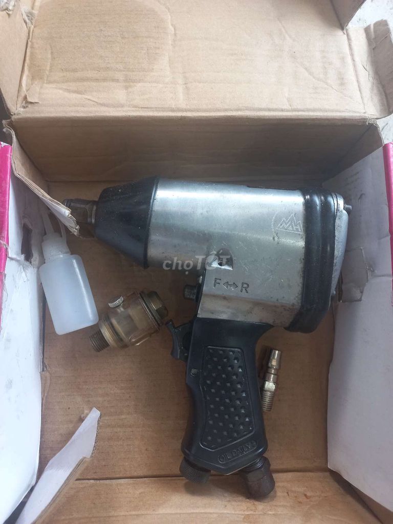 Thanh lí một máy súng siết bu lông. Mua bán Đồ chuyên dụng, Giống nuôi trồng tại Quận Ninh Kiều Cần Thơ được đăng bởi Duy Nguyen hình 1