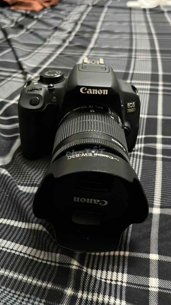 Máy ảnh Canon 700D Đen Như mới. Mua bán Máy ảnh, Máy quay tại Huyện Cần Đước Long An được đăng bởi Phan Lê Tấn Tài hình 1