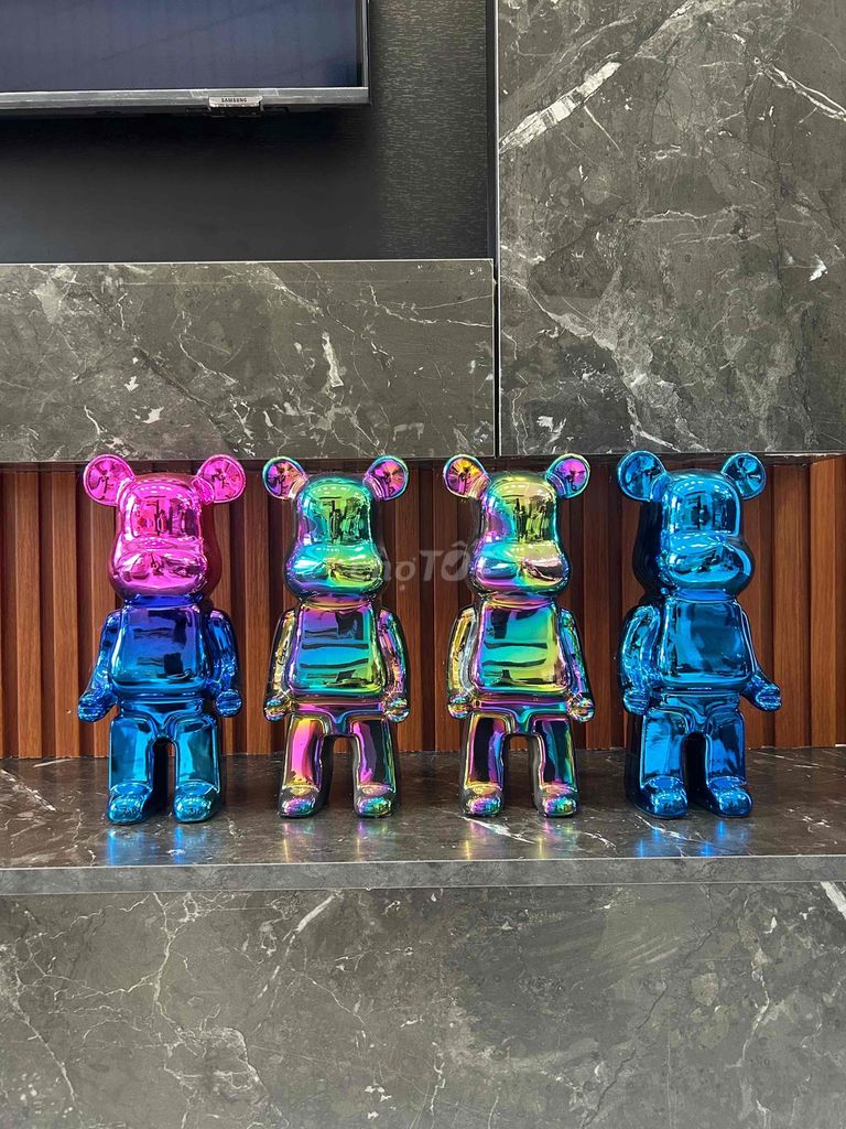 Tượng mô hình Bearbrick Gốm mạ tĩnh điện. Mua bán Sở thích khác tại Quận Thanh Khê Đà Nẵng được đăng bởi Linh Nguyễn hình 1