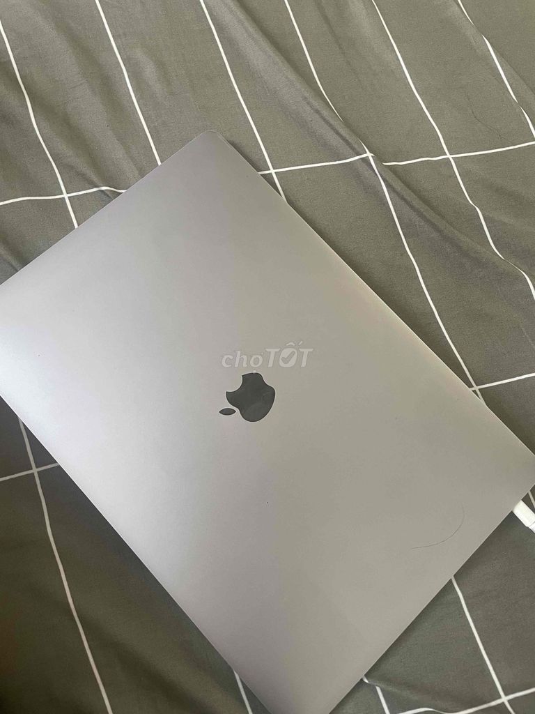 Apple MacBook Pro 2017 i7 16GB/512GB. Mua bán Laptop tại Huyện Bình Chánh Tp Hồ Chí Minh được đăng bởi Đỗ Tiến Đạt hình 1