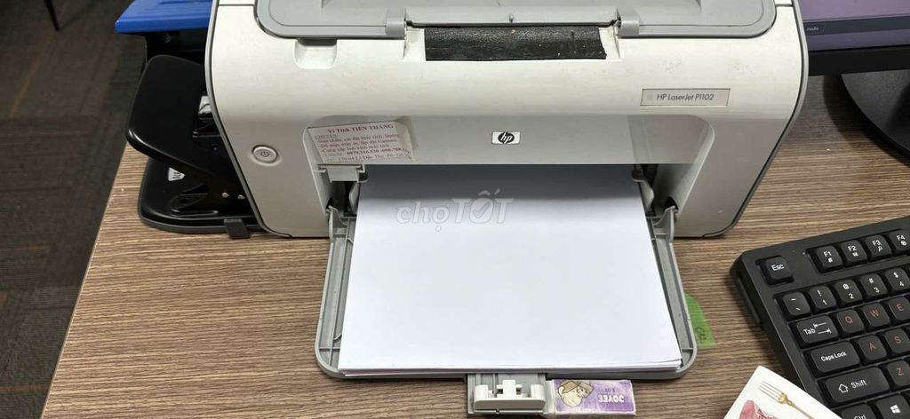 Máy in laser HP LaserJet P1102 Trắng xám. Mua bán Đồ dùng văn phòng tại Thành phố Thủ Đức Tp Hồ Chí Minh được đăng bởi Trung mayin maytinh camera hình 1