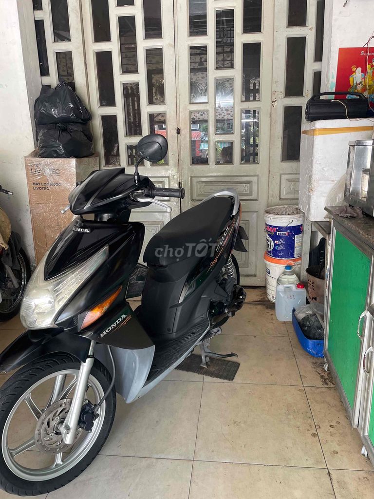 Японский Honda Click, куплен новым у официального дилера, состояние хорошее
