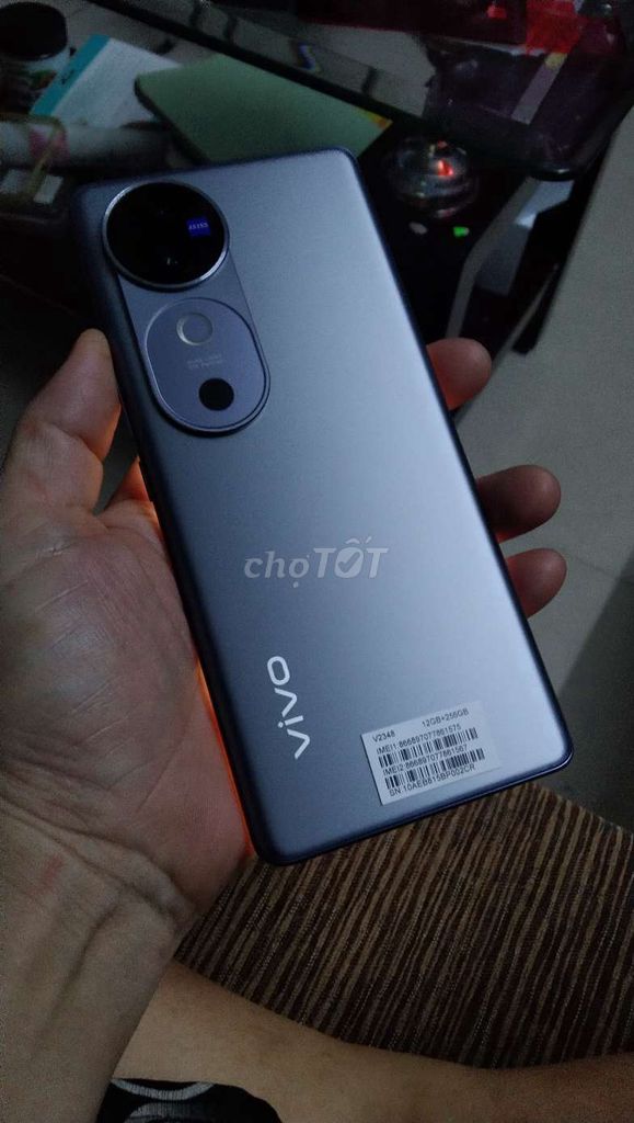 Vivo V40 5G Mới Keng. BH 12/2025 TGDD. 12GB.256GB