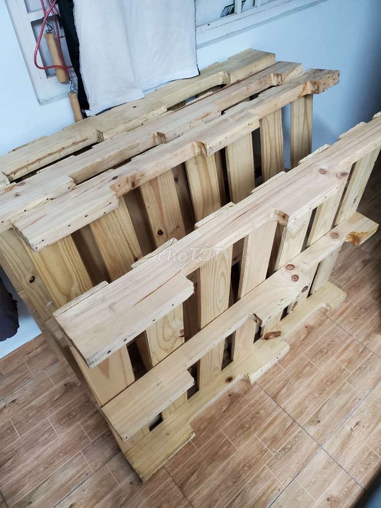 4 miếng Pallet gỗ 100x80 mới.