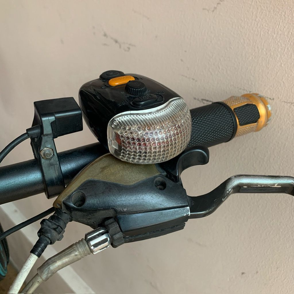 XE ĐAP ĐỊA HÌNH GIANT ĐIỆN KHUNG NHÔM VÀNH 700C.35. Mua bán Xe điện tại Quận 10 Tp Hồ Chí Minh được đăng bởi LUAN NGUYEN DINH hình 16