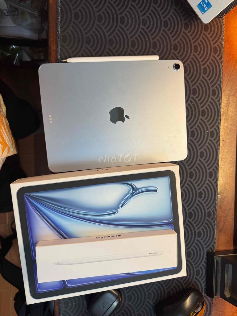 Apple iPad Air M3 Xám 128GB kèm Pencil Pro. Mua bán Máy tính bảng tại Huyện Tiên Du Bắc Ninh được đăng bởi Tiến Vượng hình 1