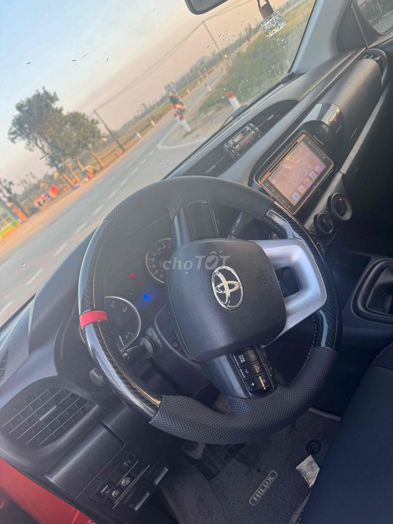 Toyota Hilux 20172.4E 4×2 mt - 100000 km. Mua bán Ô tô tại Huyện Nam Đàn Nghệ An được đăng bởi Ước Mơ Oto hình 13