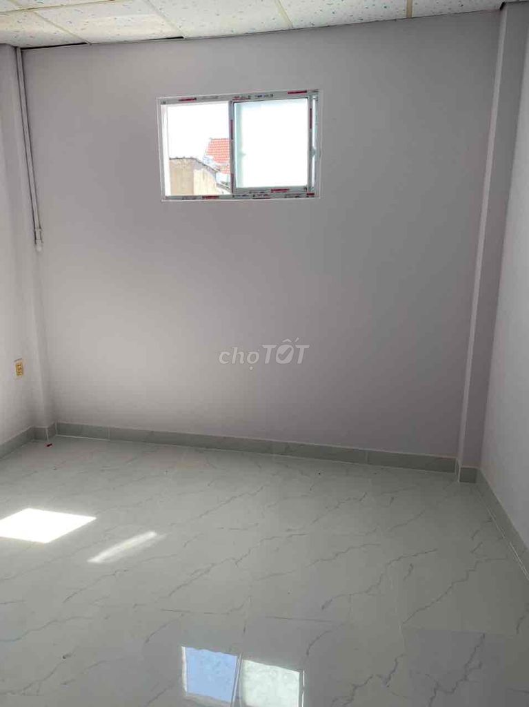 BÁN NHÀ ĐÚC BTCT, 40M2, Hẻm 3M, SÂN THƯỢNG,DỌN VÀO Ở NGAY.