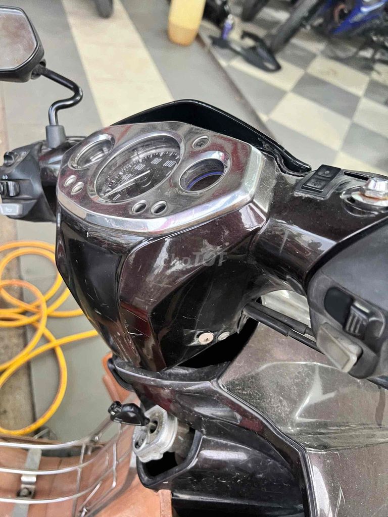 novo 4  2010 bán. Mua bán Xe máy tại Huyện Trảng Bom Đồng Nai được đăng bởi Hong Phuc hình 5