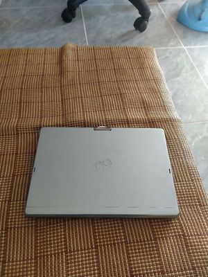 Ra laptop Fujitsu lifebook T902 cảm ứng