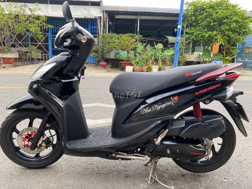 Vision kiểng nử đi cònkeng lắm. Mua bán Xe máy tại Thành phố Thủ Dầu Một Bình Dương được đăng bởi xe máy Huy Hoàng hình 3